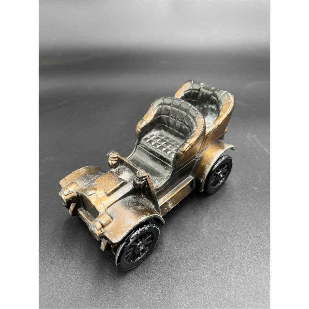 Banthrico 1974 Chicago 1902 Rambler Car  Metal Piggy Bank Coin Change Bank